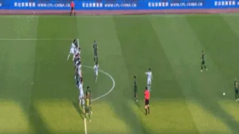 “管泽元微博支持中国国家队，预告与范志毅同场观战助力”