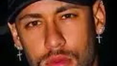 [中超]天气恶劣导致比赛暂停，赛事顺延进行